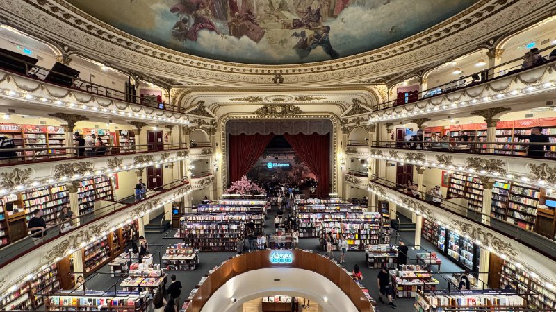El Ateneo · 4